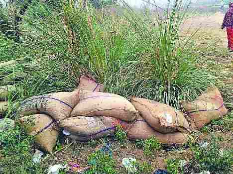 rice packets robbery from goods train in kurali
