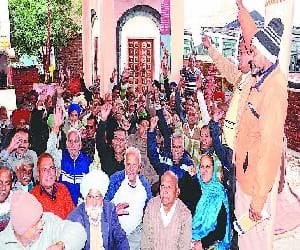 no pension pay, pensioner decided strike