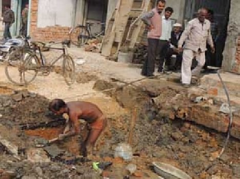 Modi - Abe halt excavation work on 