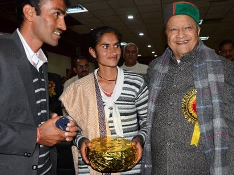 cm virbhadra singh called doctors for meeting.