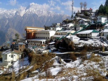 snow storm in pithoragarh ralam village.