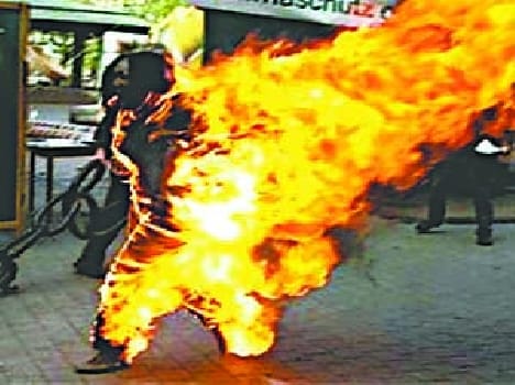 The self-immolation youth