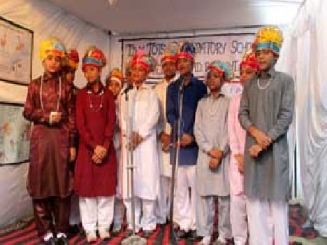 Punjabi songs children present .