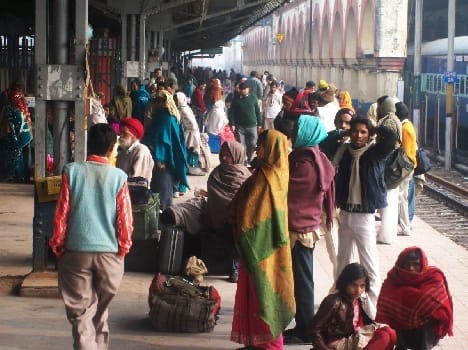 15 hours late trains, passenger upset