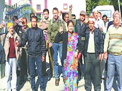 If you wish to stop mining village in Jakpant shift