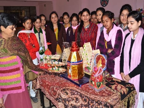 Aryan woman putting food festival