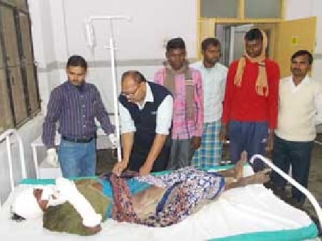 Death of husband , wife injured