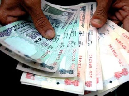UP govt asks help on seventh pay commission.