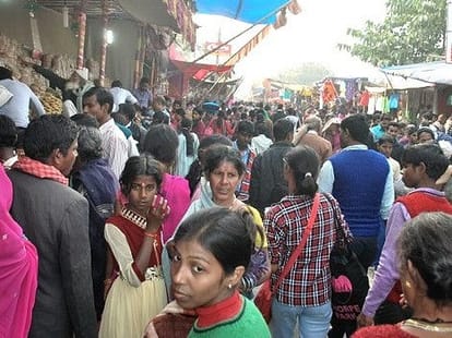 Girl dance in sonpur mela for become a doctor