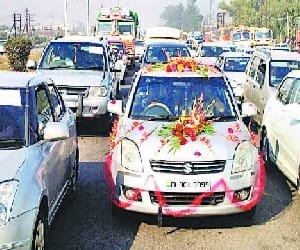 Today Delhi-Noida commuters avoid jam.