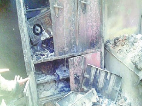  Close house fire