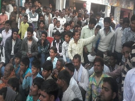Mahapanchayat took to put the SDO
