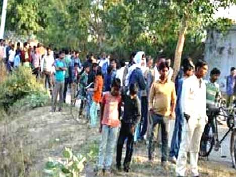 honor killing in mirzapur, father exed his daugher for alleged love affaire