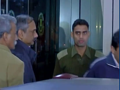 how BJP made its back room strategy after Arvind Kejriwal tweets