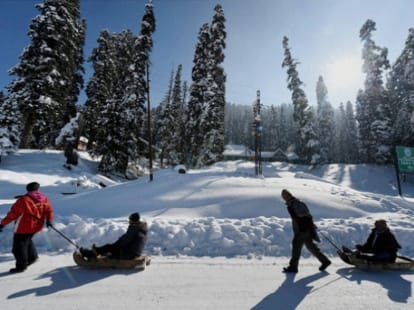 cold weather creating problems in jammu kashmir