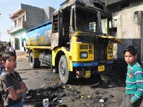 Sells diesel tanker fire, two Scorched