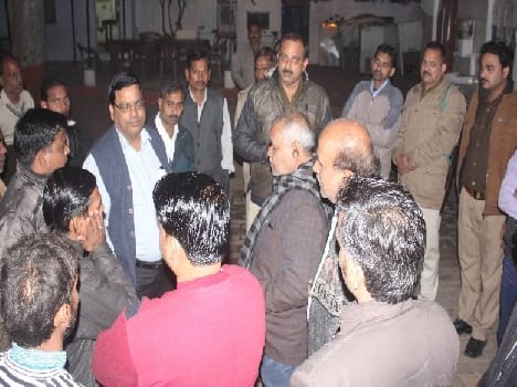 The public had entered the house clutching beaten Sohde