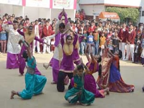 Students performed at the flashes of brilliance