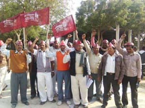 Reservation of baton-charged the protesters probes