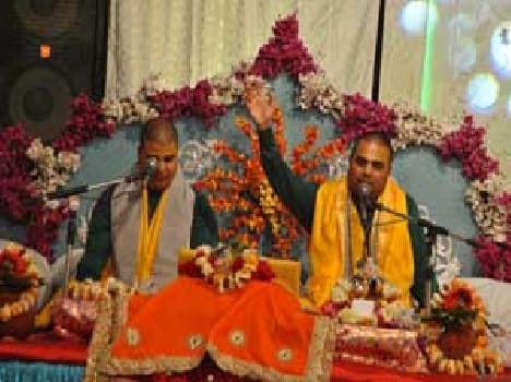 To listen to fiction devotees descended