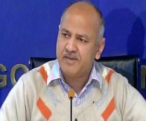 Rajendra kumar again reaches cbi office, kejriwal tweets cbi read ddca files in my office yesterday
