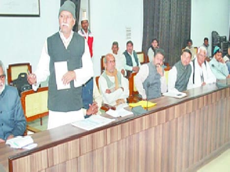 Electricity, roads, raised the issue of payment of cane arrears