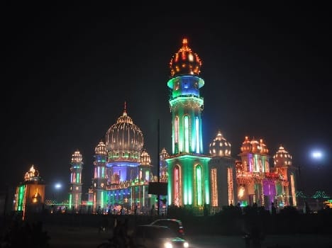 jai guru dev temple in mathura
