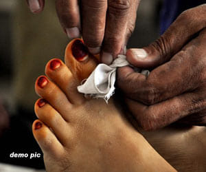 two sisters died cycle accident in sultanpur