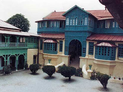 hotel bills more than 50 thousand, customers have to show Pan card