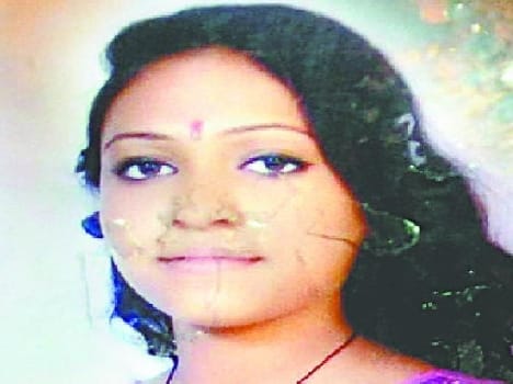 teenager commits suicide by hanging