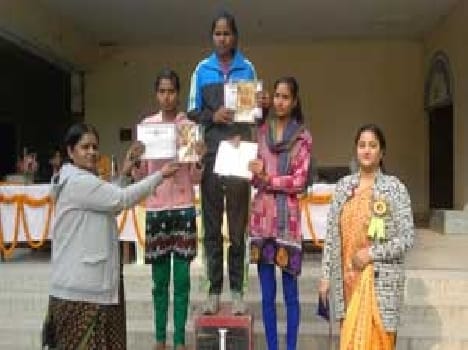 Risu The first place in the high jump 