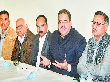Flowers Babu opened front against Nasimuddin Siddique