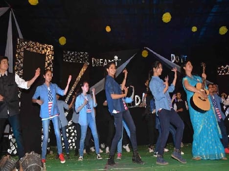 school anual function