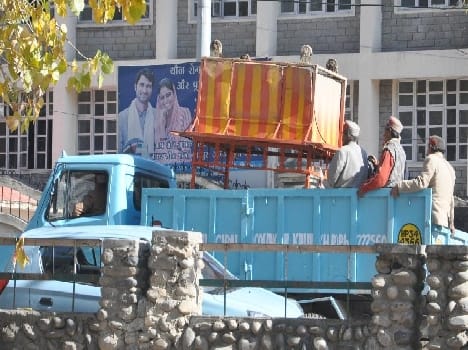 illigal shopkeeper removed