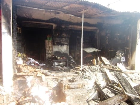 fire in shope, ten lekhs property distroy.