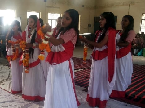  The mind tells the youth dance