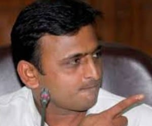 CM akhilesh takes action against careless lift engineers