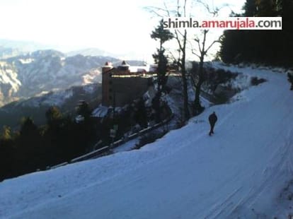 heavy snowfall in uttarakhand five districts.