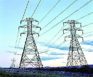power corporation employees protest against government