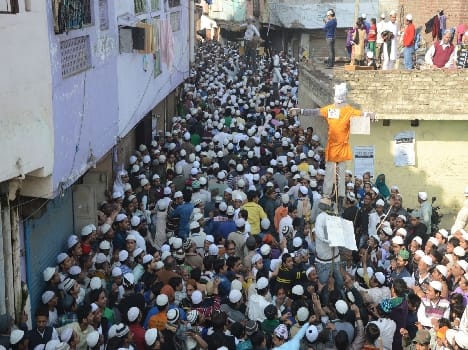 muslims engry on derogetry remarks against prophet mohamad