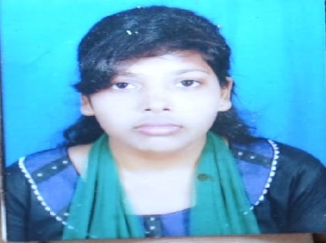 Student trodden by truck , killed
