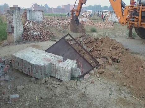 Illegal colony lasted JCB