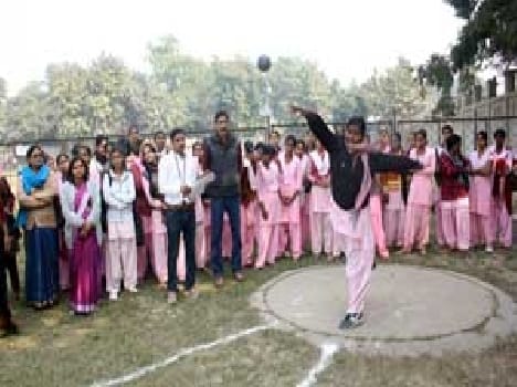 In the first three games were pooja became the champion