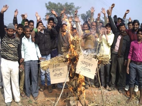 Cane Commissioner And effigies of sub Gnnaiukt