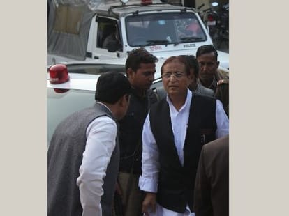 Azam Khan says I saved Amir life.