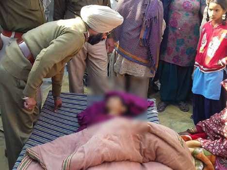 minor girl suicide after adult photo viral on whatsapp