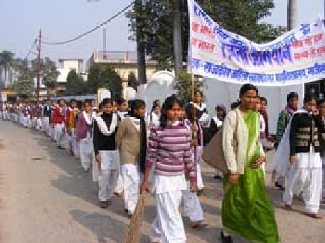students march to create awareness regarding cleanliness