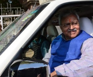 BJP comments on Mulayam for nepotism.