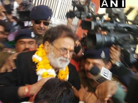 Accused former MP minister Laxmikant Sharma released on bail