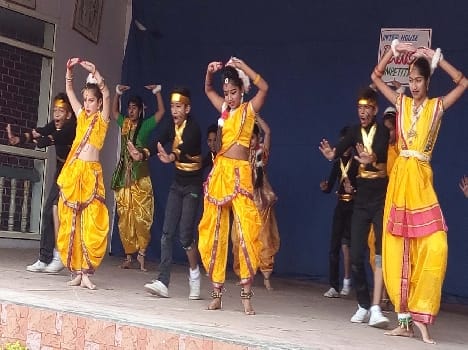 Intrhaus dance competition dominated by Marina